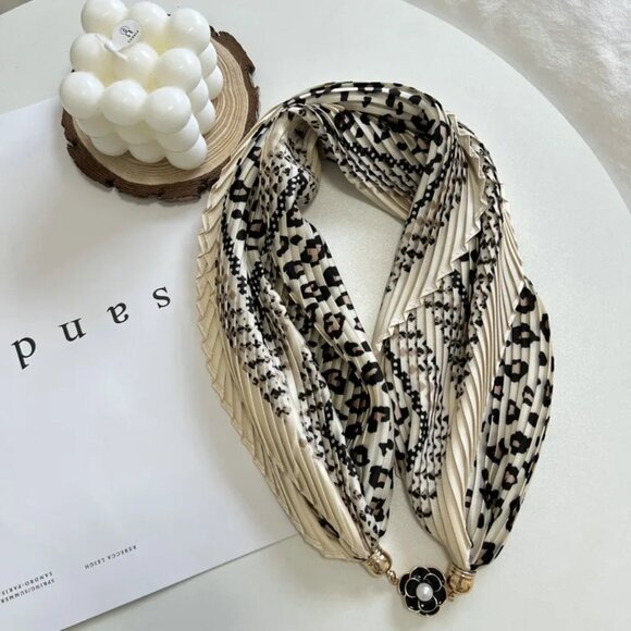 2/$30 Magnetic Snap Geometric Leopard Pleated Silky Scarf Headband Floral Gifts - Picture 1 of 7